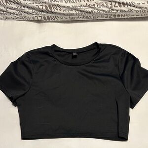 SHEIN Black Short Sleeve Crop Top
